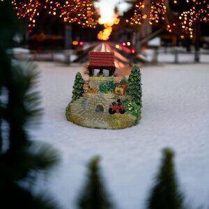 Liberty Falls AH125 Wishing Well Miniature 1996 Village Figurine Resin Christmas